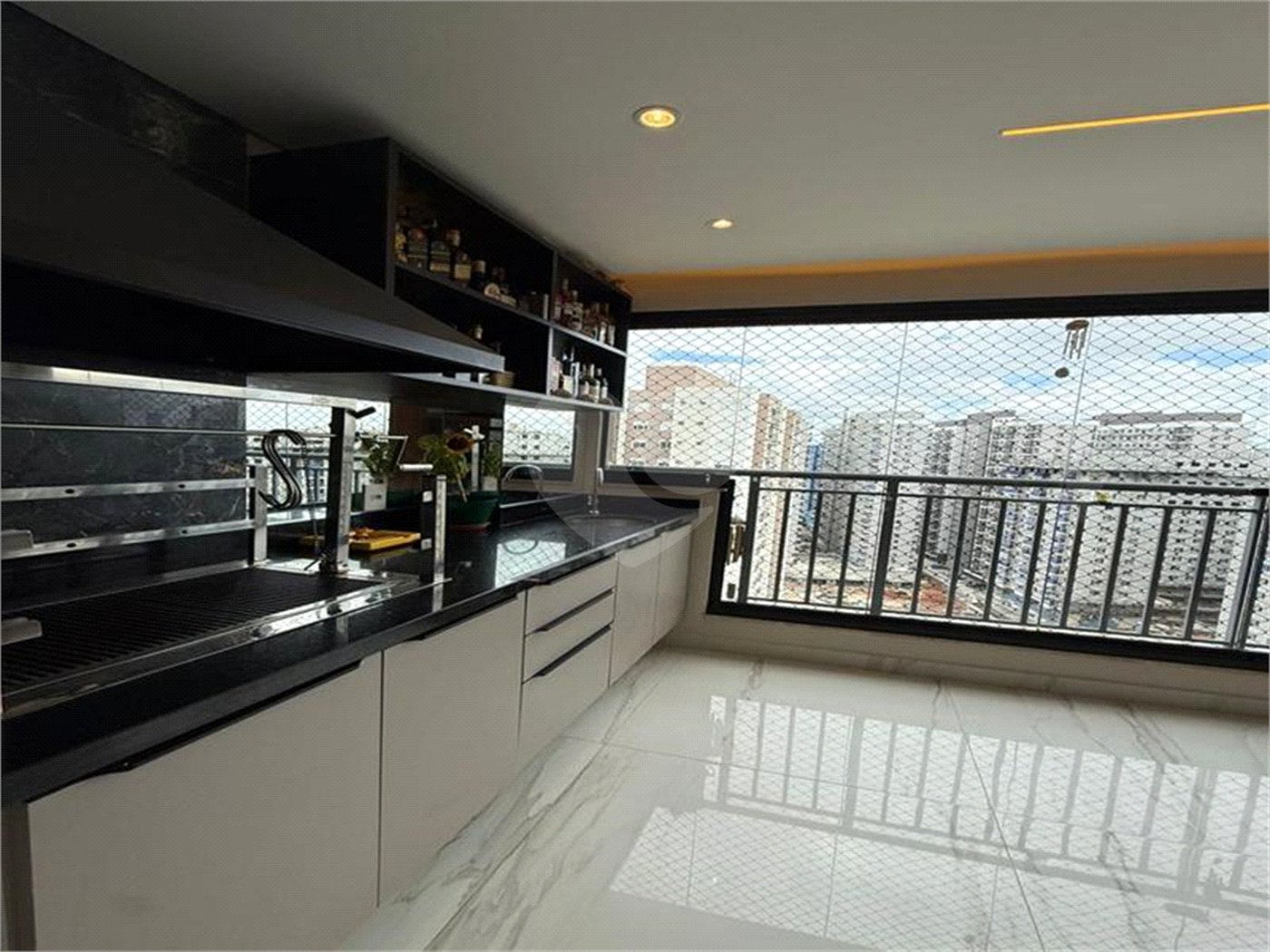 Apartamento à venda ou para alugar com 3 quartos, sendo 1 suíte, em Vila Andrade, São Paulo, SP