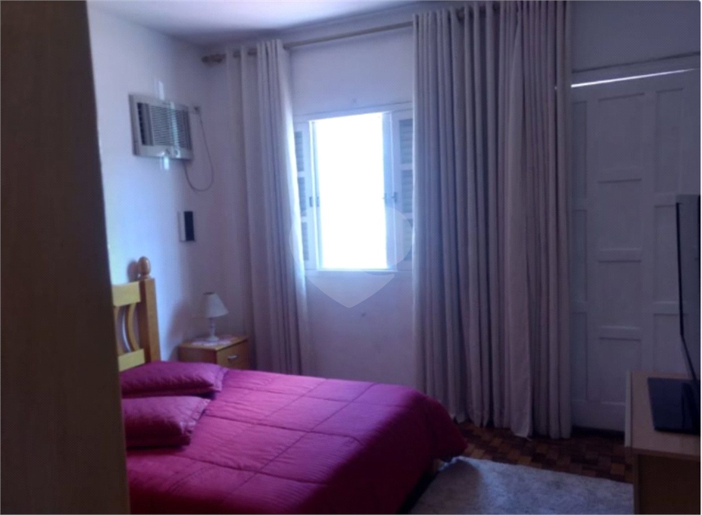 Sobrado à venda com 5 quartos, sendo 2 suítes, em Horto, São Paulo, SP