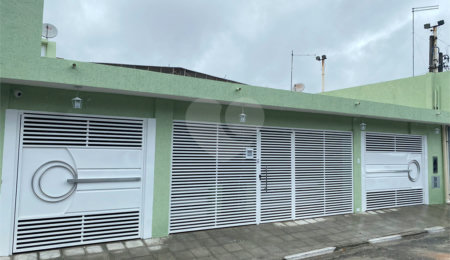 Casa à venda com 3 suítes em Vila Oceania, Poá, SP