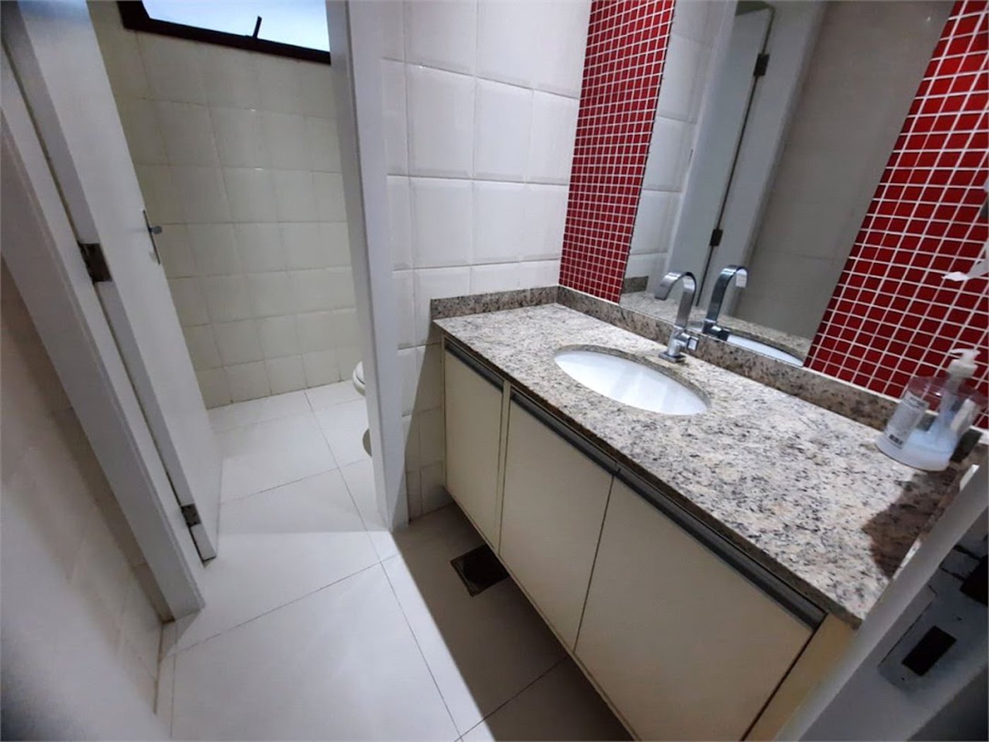 Apartamento com 3 dormitórios à venda, 179 m² por R$ 3.800.000,00 - Pitangueiras - Guarujá/SP