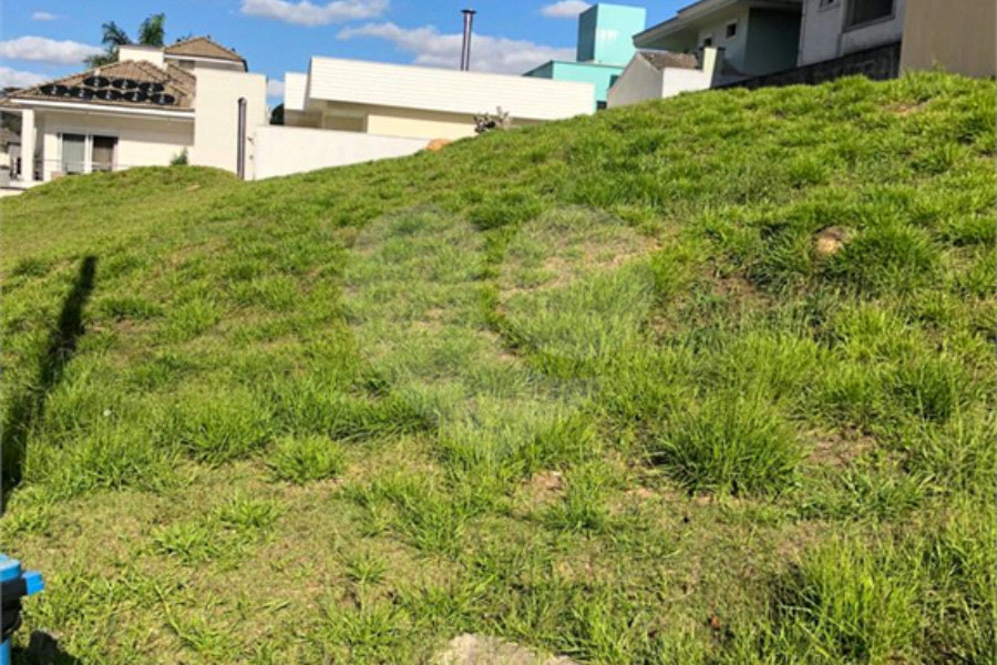 Terreno à venda em Horto, São Paulo, SP