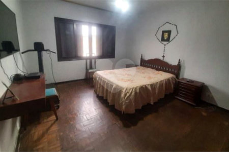 Sobrado à venda com 5 quartos, sendo 1 suíte, em Jardim Sabará, São Paulo, SP