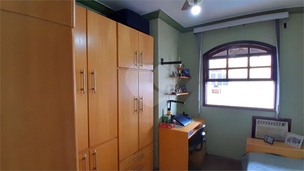 Casa à venda com 4 quartos, sendo 1 suíte, em Bangu, Rio de Janeiro, RJ
