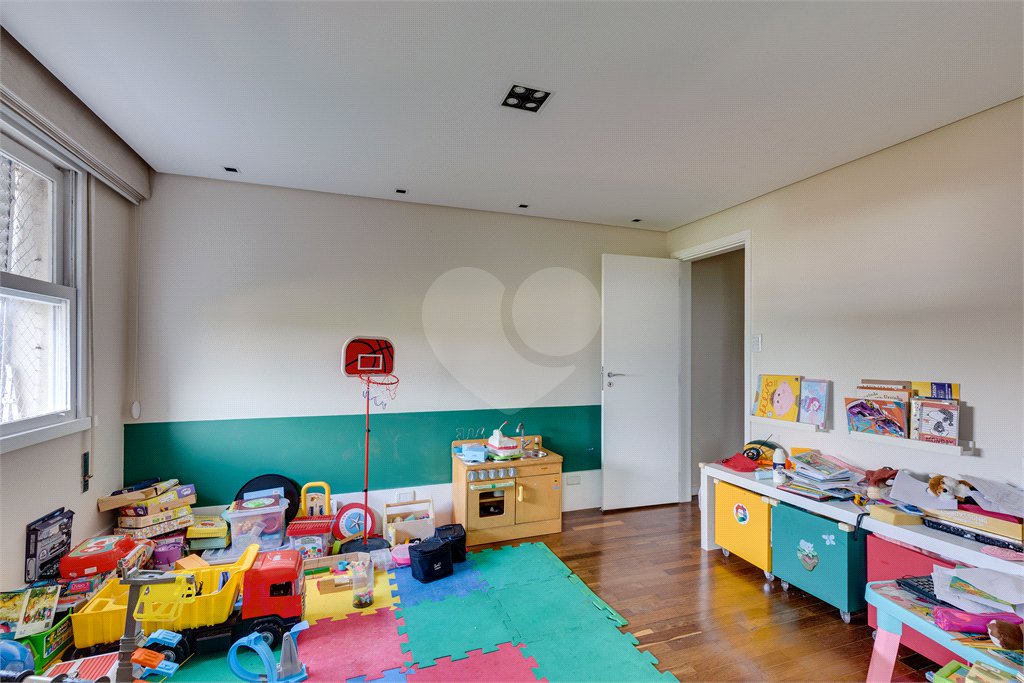 Apartamento à venda com 4 quartos, sendo 1 suíte, em Santo Amaro, São Paulo, SP