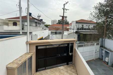 Sobrado à venda ou para alugar com 3 suítes em Vila Sônia, São Paulo, SP