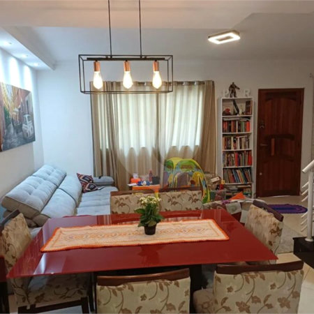 Casa à venda com 3 quartos, sendo 1 suíte, no condomínio Residencial Shekinah, São Paulo - SP