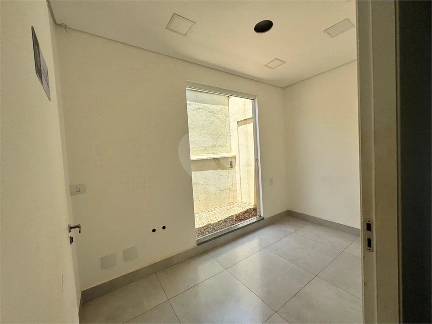 Imóvel Comercial para Venda e Locação no bairro Alto.