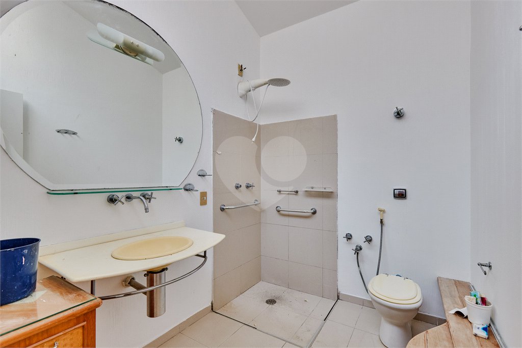Casa à venda com 3 quartos, sendo 1 suíte, em Brooklin, São Paulo, SP