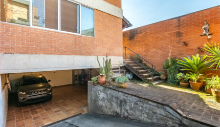 Sobrado à venda com 3 quartos, sendo 1 suíte,  em Jardim Prudência, São Paulo, SP