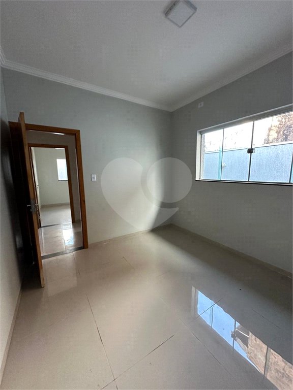 Casa à venda com 3 quartos, sendo 2 suítes, em Residencial Ponta Porã I, Ponta Porã, MS