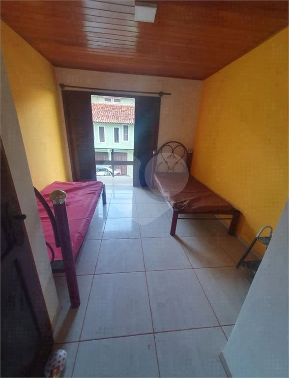 Casa à venda com 3 quartos, sendo 1 suíte, em Ogiva, Cabo Frio, RJ