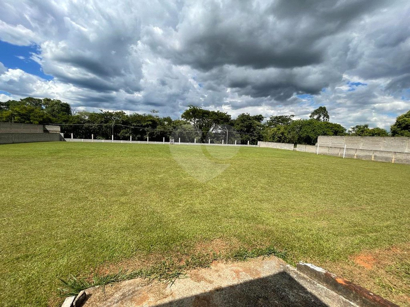 Chácara à venda com 3 suítes no Centro, Araçoiaba da Serra, SP