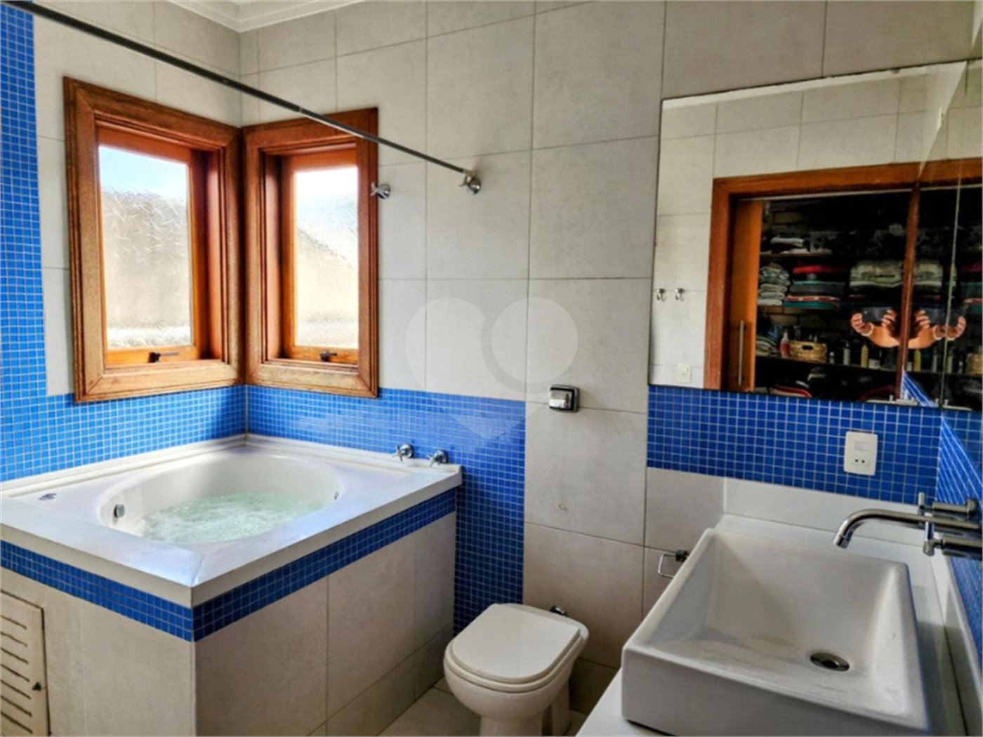 Casa à venda com 3 quartos, sendo 1 suíte,  no condomínio Jardim Ibiti do Paço, Sorocaba - SP