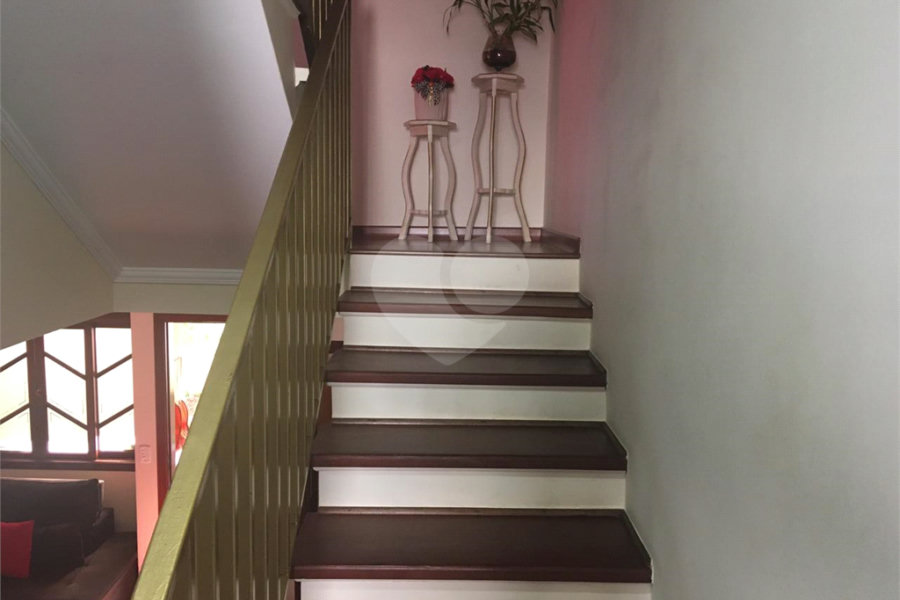 Casa à venda com 3 quartos, sendo 1 suíte, no condomínio Morada de Itapuã, São Paulo - SP