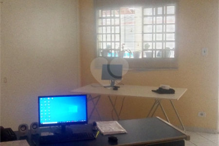 Casa Térrea à venda com 3 quartos, sendo 2 suítes, em Vila Rosália, Guarulhos, SP