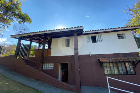 Chácara à venda com 4 quartos em Chácaras Copaco, Arujá, SP