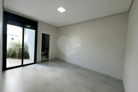 Casa à venda com 3 quartos, sendo 1 suíte, no condomínio Villagio Wanel, Sorocaba - SP
