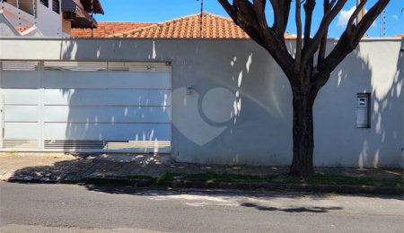 Casa à venda com 3 quartos, sendo 1 suíte, no Centro, Araraquara, SP