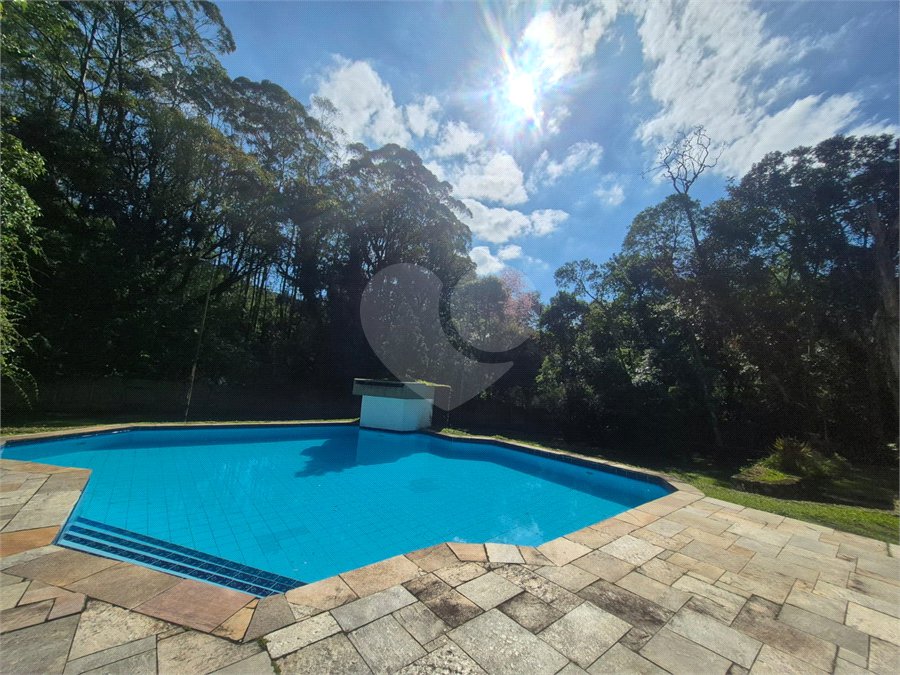 Casa à venda ou para alugar com 4 suítes no condomínio Parque Imperial da Cantareira, Mairiporã - SP