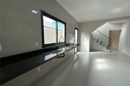 Casa à venda com 3 quartos, sendo 1 suíte, em Vila Carolina, Itapetininga, SP