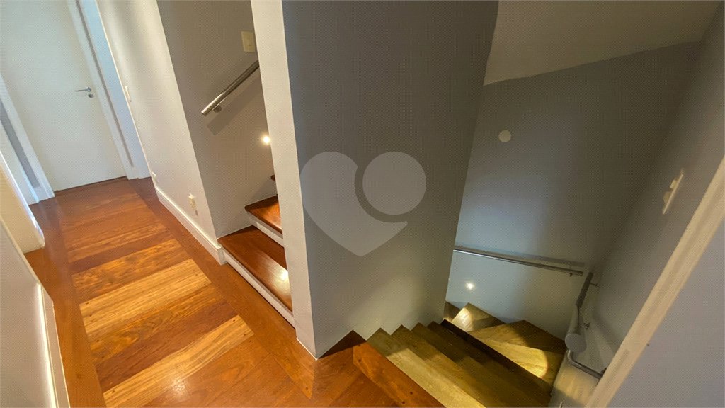 Casa à venda com 4 quartos, sendo 3 suítes, no condomínio Brisa Verde, São Paulo - SP