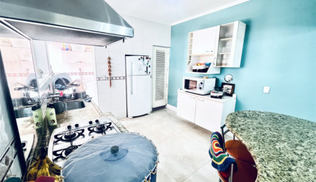 Casa à venda com 3 quartos, sendo 1 suíte,  em Vila Nastri, Itapetininga, SP
