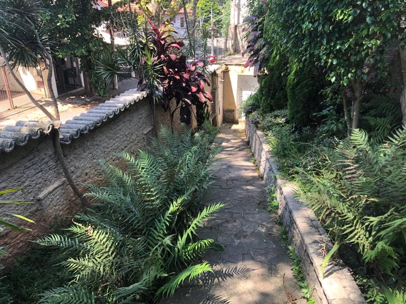 Casa à venda com 4 quartos, sendo 1 suíte, em Jardim Colombo, São Paulo, SP