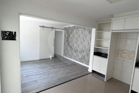 Sobrado à venda com 3 quartos em Parada Inglesa, São Paulo, SP