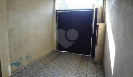 Sobrado à venda com 3 quartos no Brasilândia, São Paulo, SP
