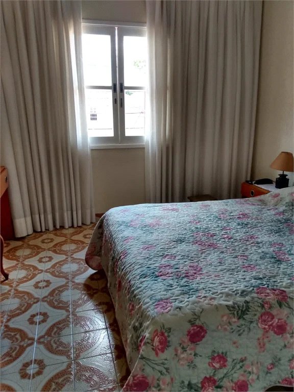 Sobrado à venda com 3 quartos em Vila Cordeiro, São Paulo, SP