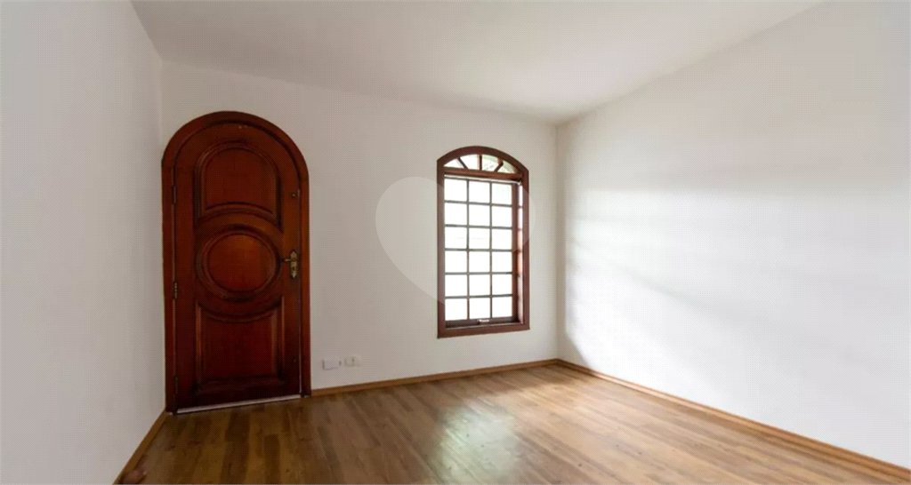 Casa à venda com 4 quartos, sendo 1 suíte, em Vila Tiradentes, São Paulo, SP