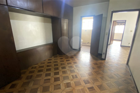 Sobrado à venda ou para alugar com 4 quartos, sendo 1 suíte,  em Parque Colonial, São Paulo, SP