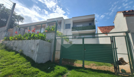 Sobrado à venda com 3 quartos, sendo 1 suíte, em Chácaras Maringá, Atibaia, SP