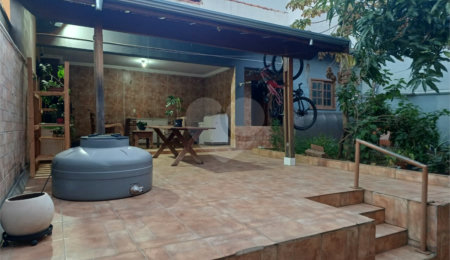 Sobrado à venda com 3 quartos, sendo 1 suíte,  em Jardim Regina, Indaiatuba, SP