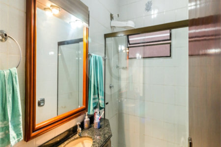 Casa à venda ou para alugar com 5 quartos, sendo 3 suítes, em Independência, São Bernardo do Campo, SP
