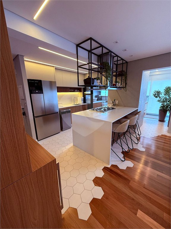Apartamento à venda com 3 quartos, sendo 1 suíte, em Vila Mariana, São Paulo, SP