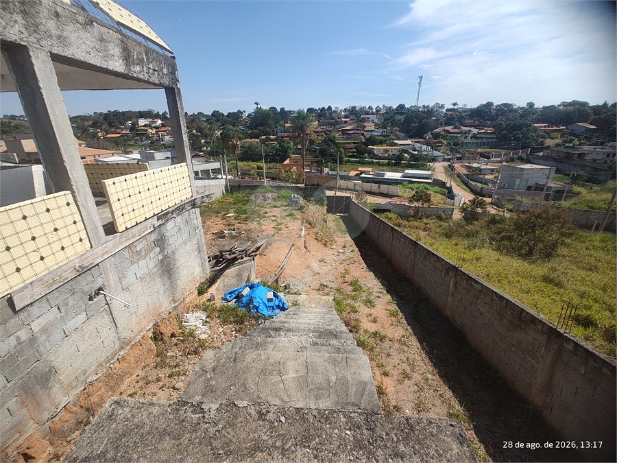 Terreno 810 metros à venda em Atibaia com projeto aprovado exclusivo de alto padrão com construção inacabada
