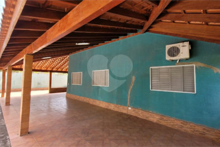 Chácara à venda com 4 quartos, sendo 1 suíte, em Área Rural de Salto, Salto, SP
