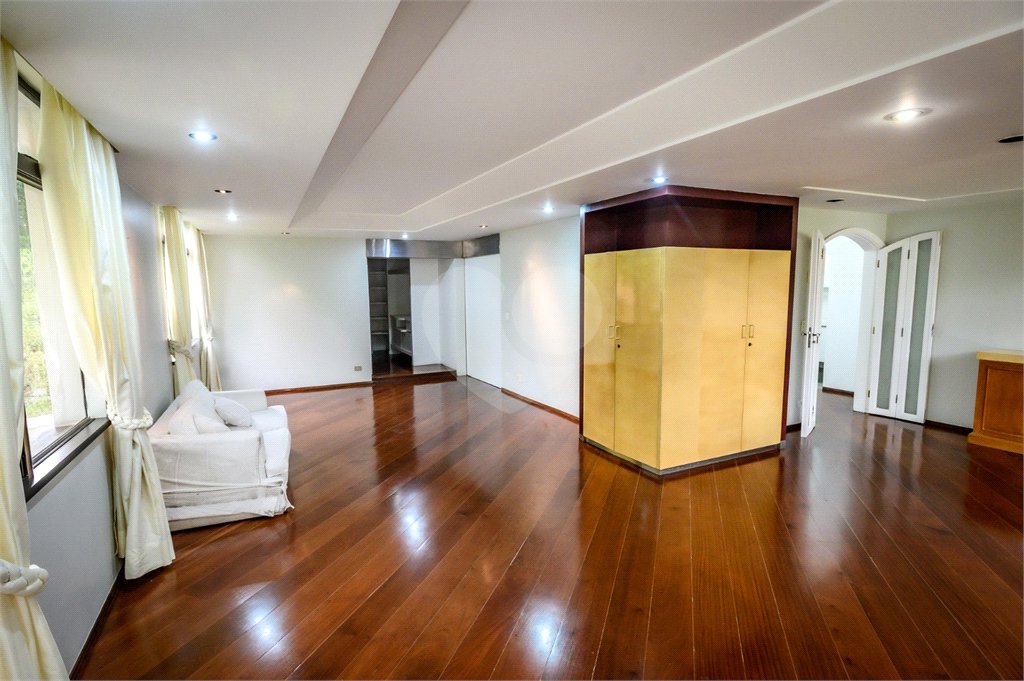 Apartamento à venda com 3 suítes em Paineiras do Morumbi, São Paulo, SP