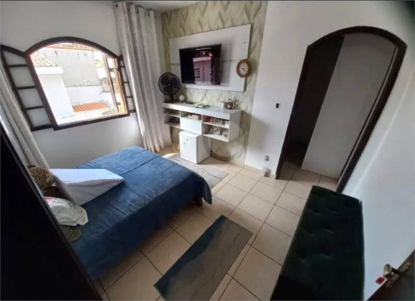 Sobrado à venda com 4 quartos, sendo 1 suíte, em Santo Antônio, Osasco, SP
