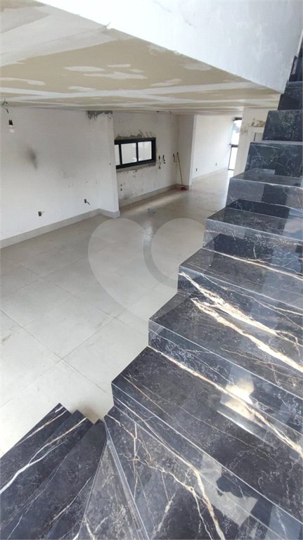 Casa à venda com 3 quartos, sendo 1 suíte,  no condomínio Terras de São Fernando, Cotia - SP