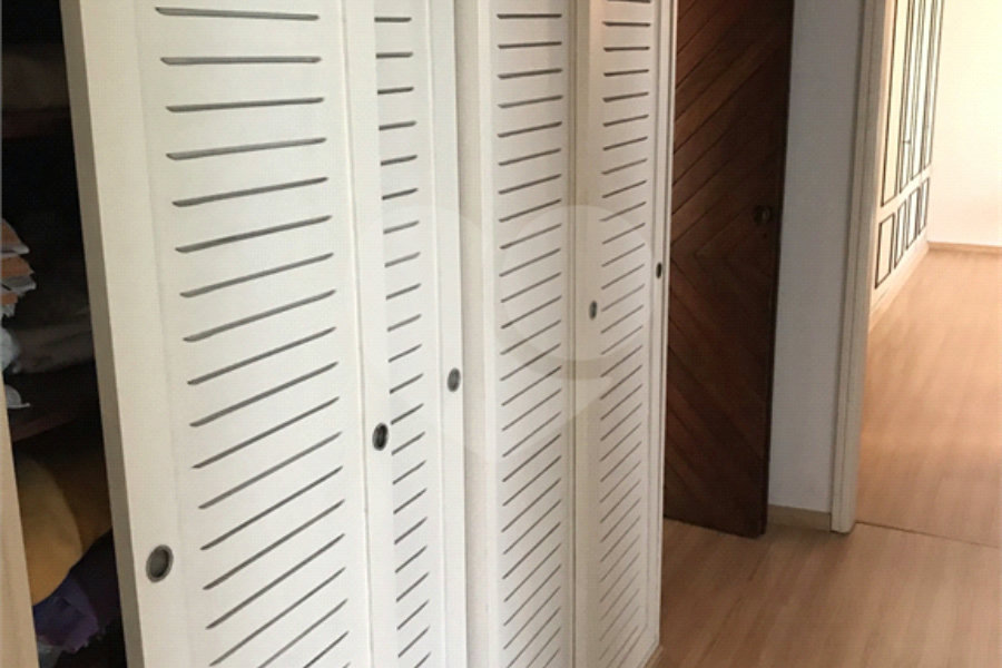 Sobrado à venda com 5 quartos, sendo 1 suíte, em Santana, São Paulo, SP