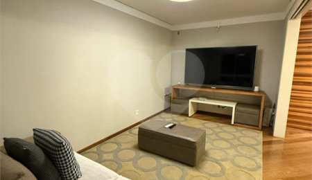 Casa à venda com 4 suítes no condomínio East Village, São Paulo - SP