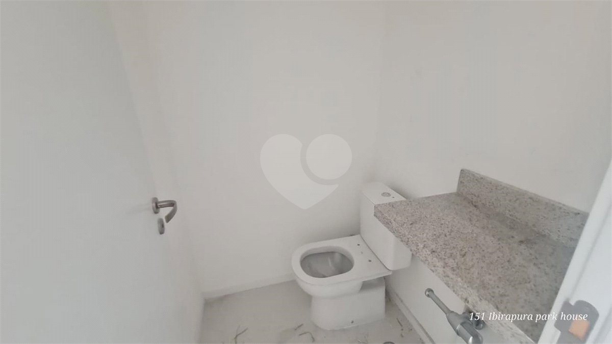 Apartamento à venda com 3 suítes em Moema, São Paulo, SP