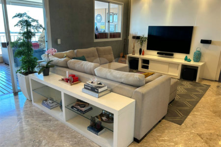 Apartamento à venda Mooca, 149m², andar alto, 3 suítes, 2 vagas, varanda gourmet, lazer