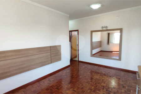 Casa à Venda de 5 dormitórios em São Carlos, no Residencial Eldorado