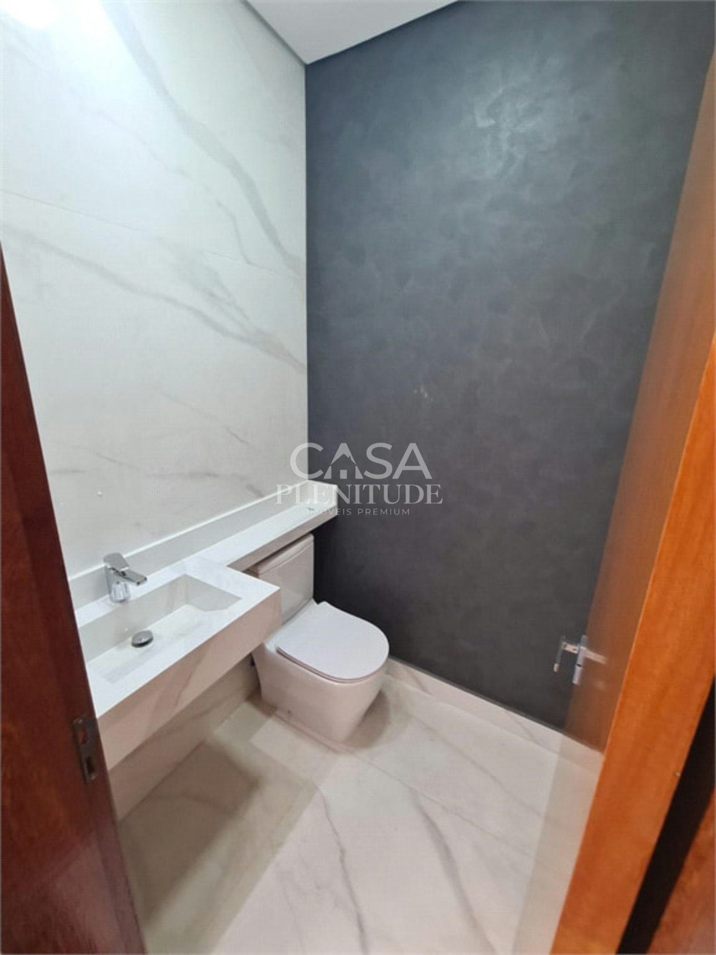 Casa em condomínio à venda com 5 quartos, sendo 3 suítes, em Wanel Ville, Sorocaba, SP