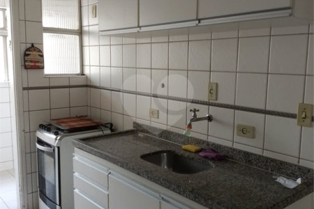 Apartamento à venda com 3 quartos, sendo 1 suíte,  em Pinheiros, São Paulo, SP