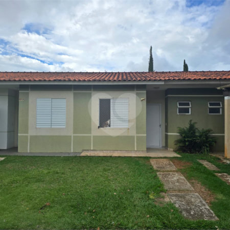 Casa à venda com 2 quartos no condomínio Residencial Moradas, Itapetininga - SP