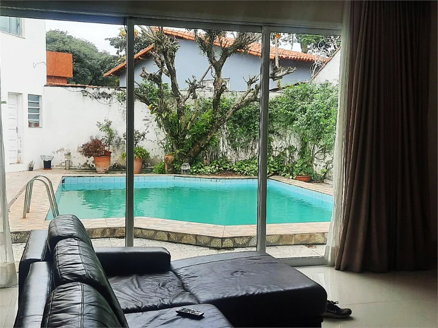 Sobrado à venda com 4 quartos, sendo 2 suítes,  em Bela Aliança, São Paulo, SP